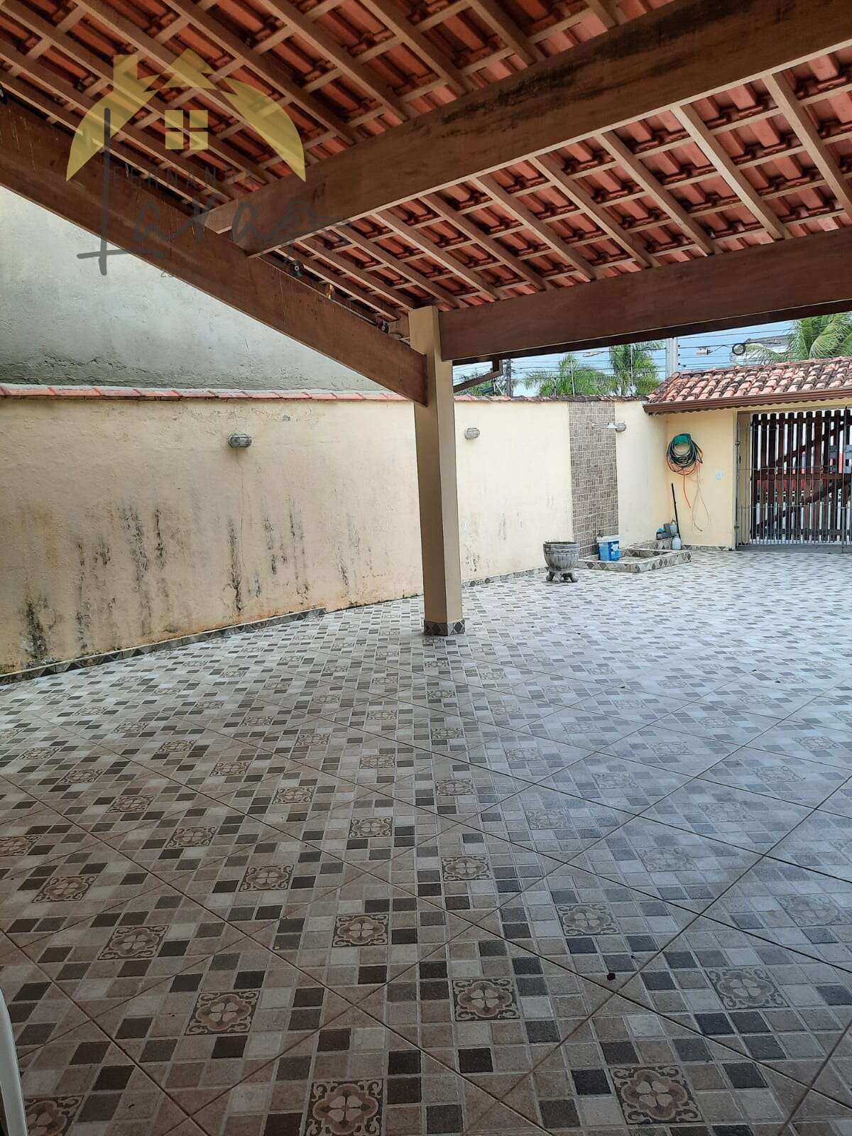 Casa à venda em Peruíbe, Belmira Novaes, com 3 quartos, 149,75m² - Fernanda Lara Corretora