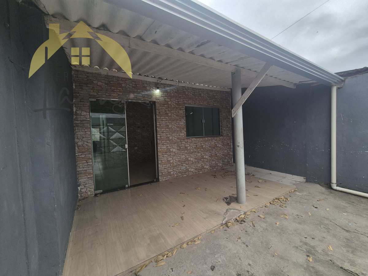 Casa à venda em Peruíbe, Caraguava, com 2 quartos, 68m² - Fernanda Lara Corretora