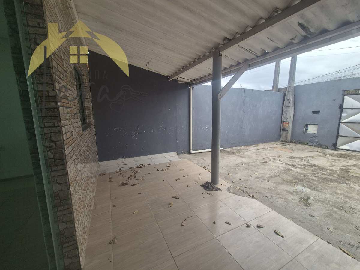 Casa à venda em Peruíbe, Caraguava, com 2 quartos, 68m² - Fernanda Lara Corretora