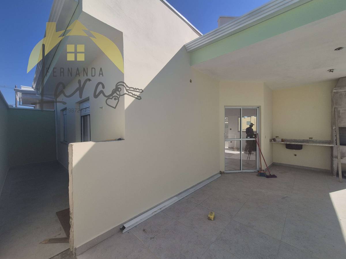 Casa à venda em Peruíbe, com 2 quartos, 79,11m² - Fernanda Lara Corretora