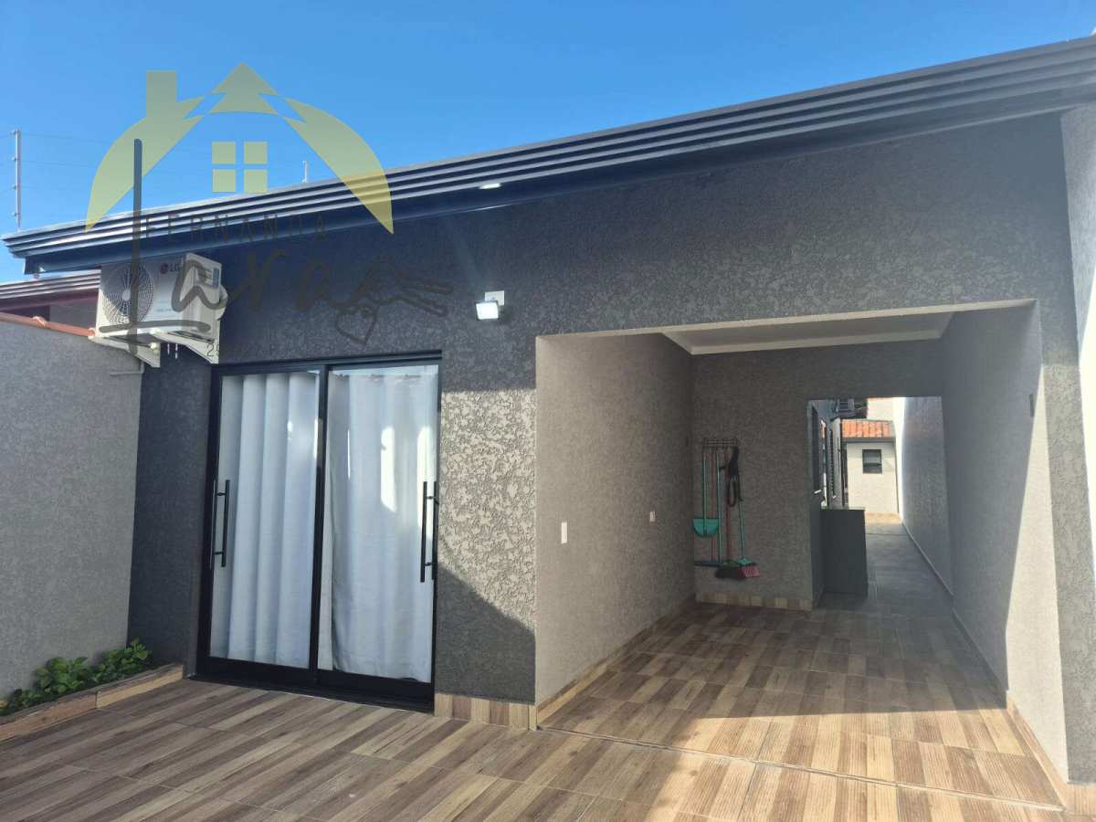 Casa à venda em Peruíbe, Estância dos Eucaliptos, com 2 quartos, 92m² - Fernanda Lara Corretora