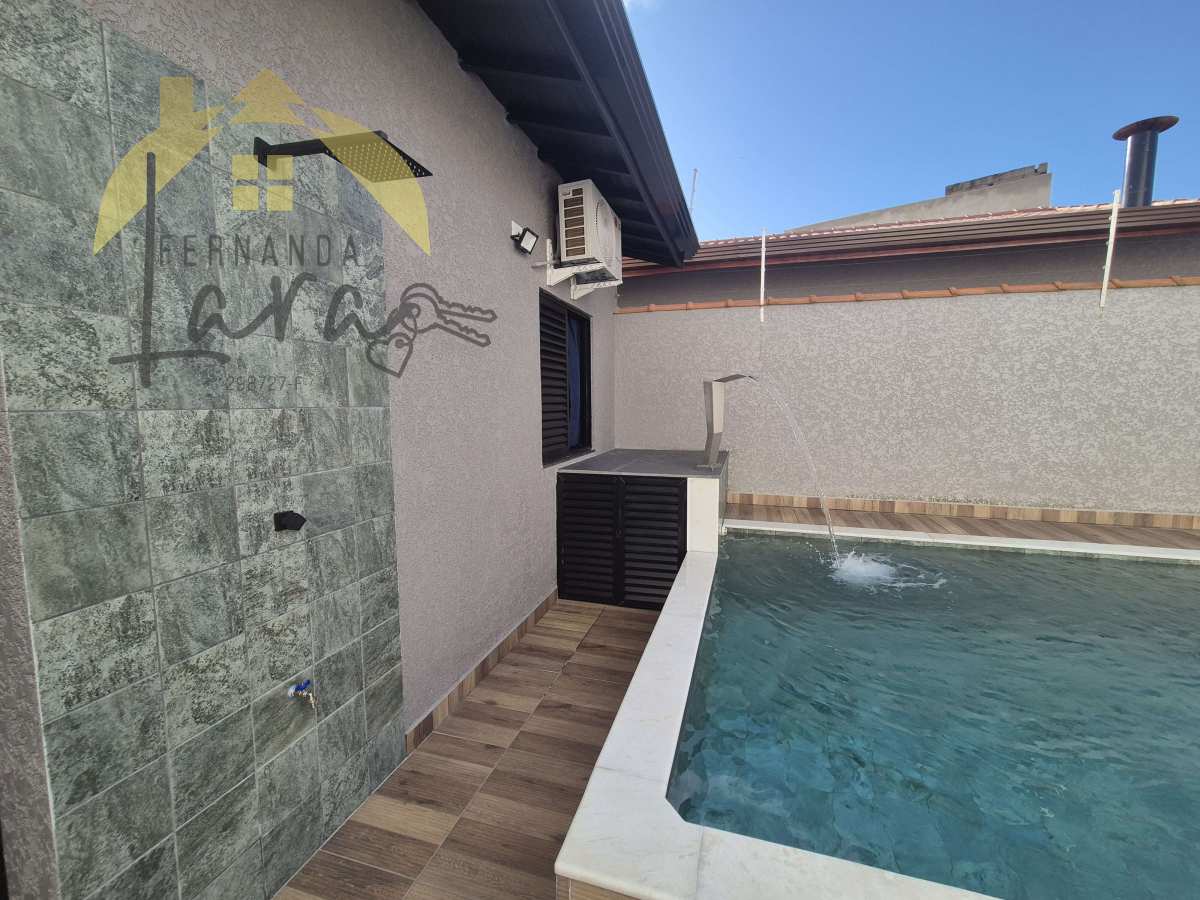 Casa à venda em Peruíbe, Estância dos Eucaliptos, com 2 quartos, 99,5m² - Fernanda Lara Corretora