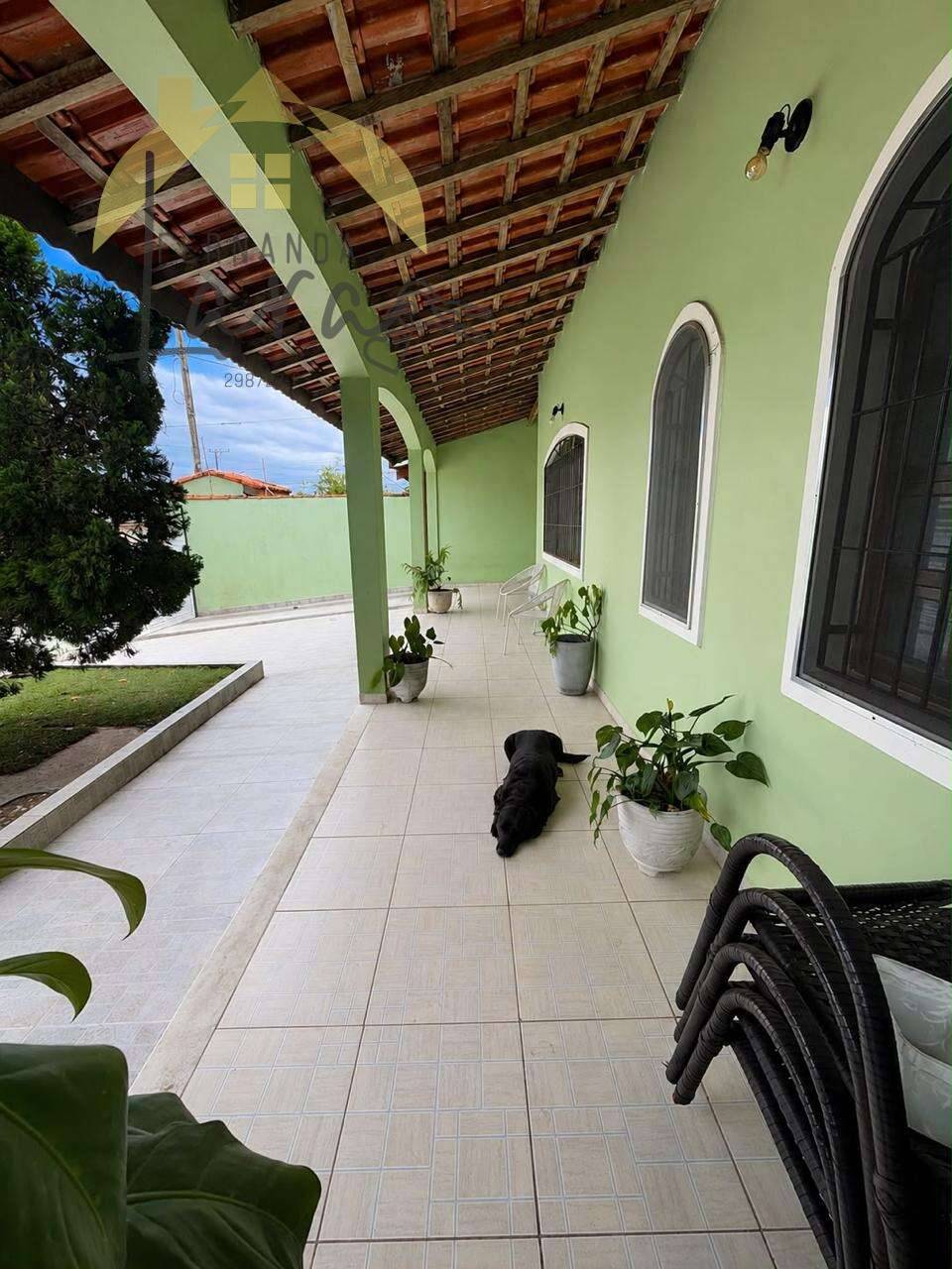 Casa à venda em Peruíbe, Jardim Brasil, com 3 quartos, 180m² - Fernanda Lara Corretora