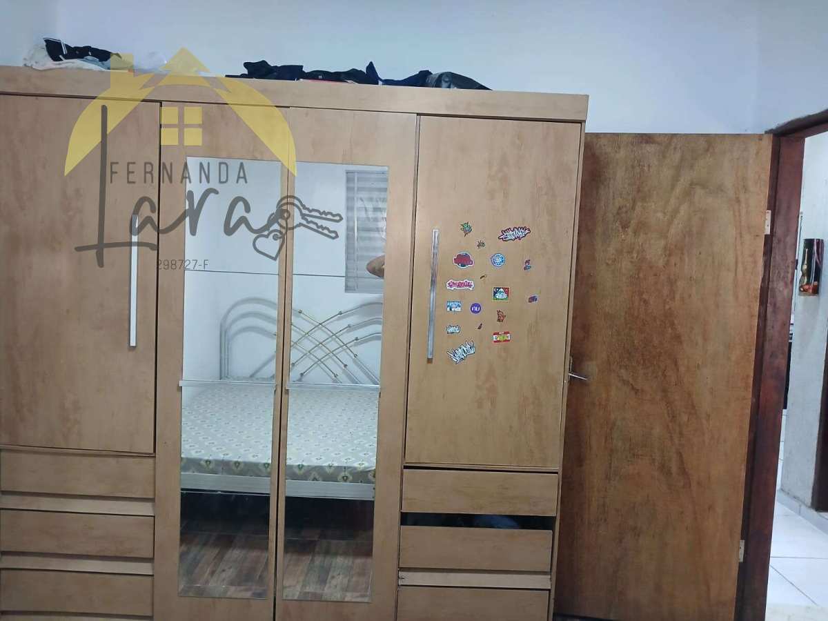 Casa à venda em Peruíbe, Jardim Quiles, com 2 quartos, 50m² - Fernanda Lara Corretora