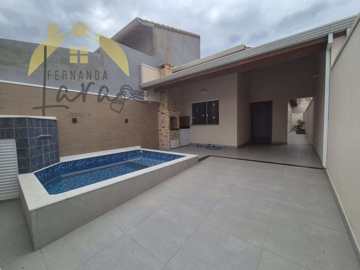 Casa à venda em Peruíbe, Parque Daville, com 3 quartos, 107m² - Fernanda Lara Corretora