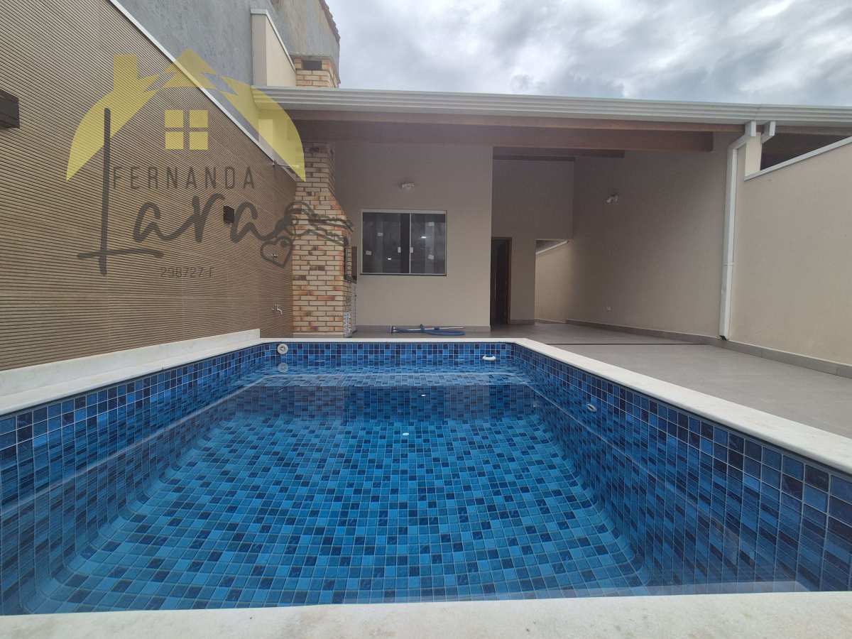 Casa à venda em Peruíbe, Parque Daville, com 3 quartos, 107m² - Fernanda Lara Corretora