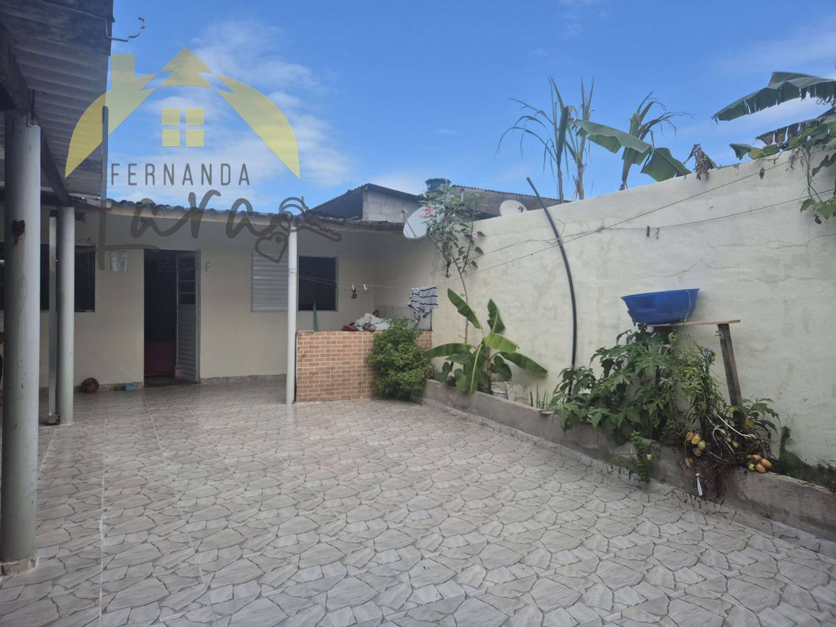 Casa à venda em Peruíbe, Recreio santista, com 2 quartos, 160m² - Fernanda Lara Corretora