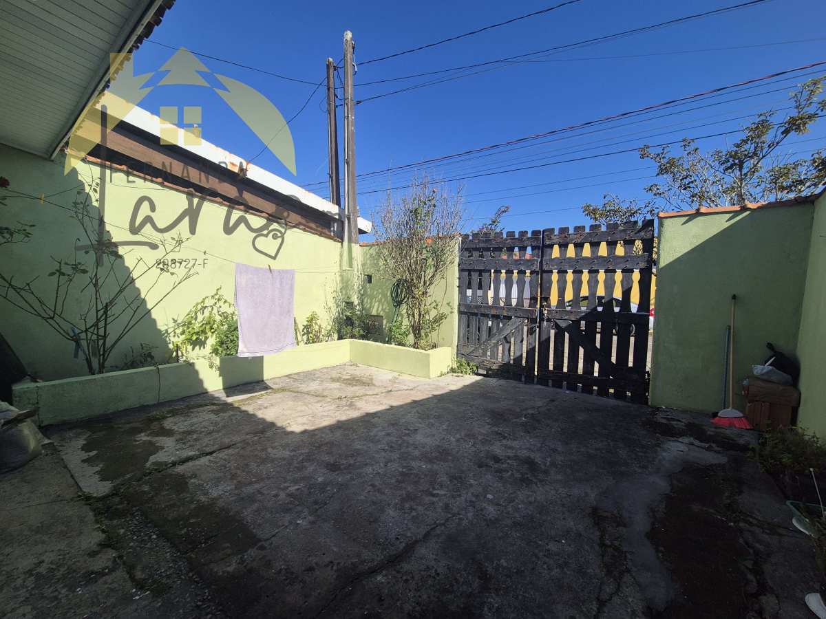 Casa à venda em Peruíbe, Ribamar, com 2 quartos, 70m² - Fernanda Lara Corretora