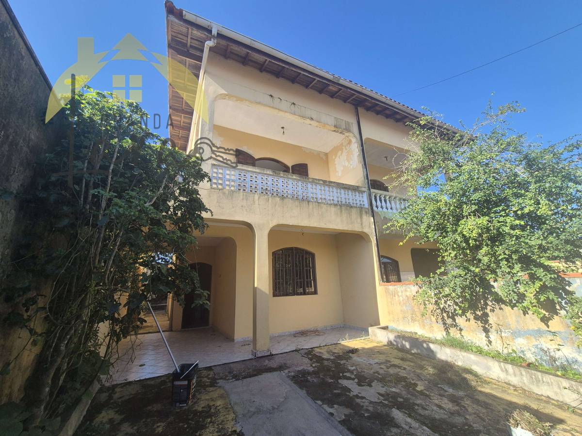 Casa à venda em Peruíbe, Ribamar, com 3 quartos, 164,35m² - Fernanda Lara Corretora