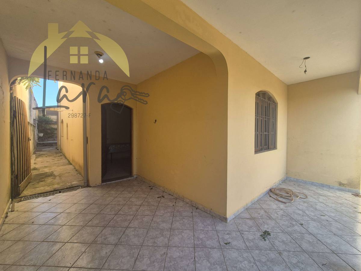 Casa à venda em Peruíbe, Ribamar, com 3 quartos, 164,35m² - Fernanda Lara Corretora