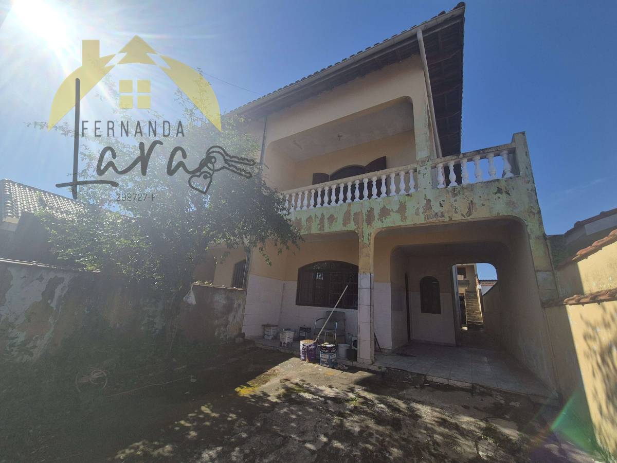 Casa à venda em Peruíbe, Ribamar, com 5 quartos, 194,06m² - Fernanda Lara Corretora