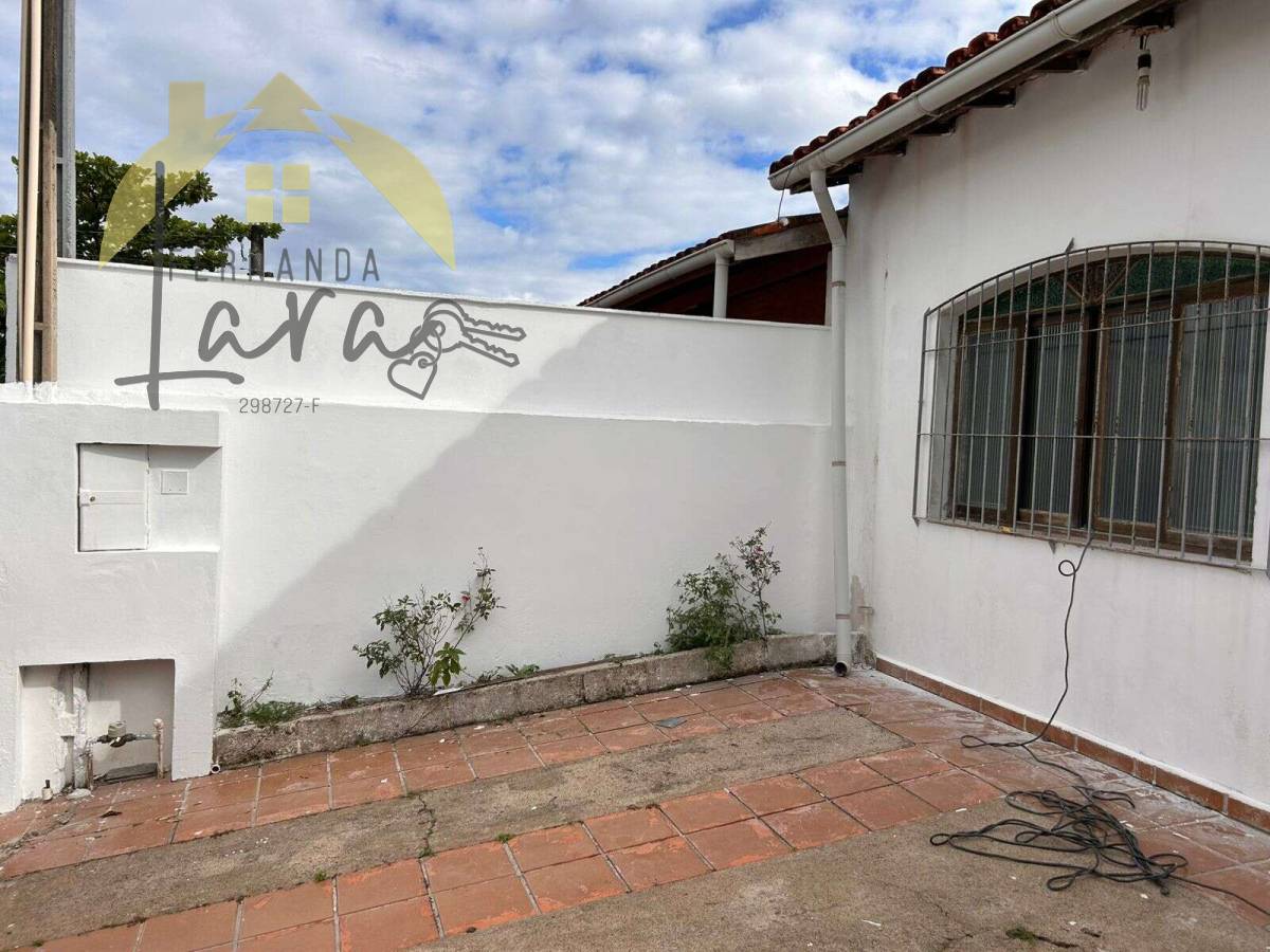 Casa à venda em Peruíbe, São João Batista, com 3 quartos - Fernanda Lara Corretora