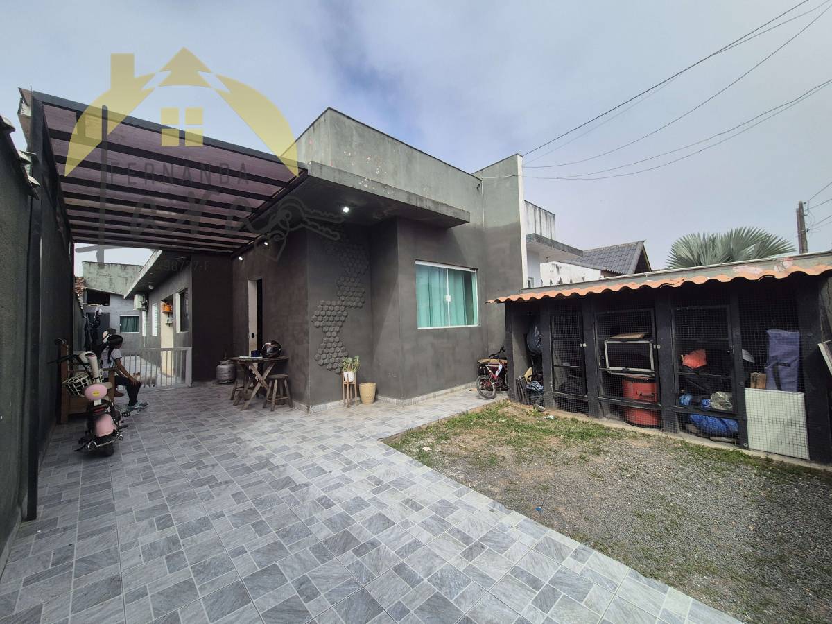Casa à venda em Peruíbe, São João Batista II, com 3 quartos, 70m²