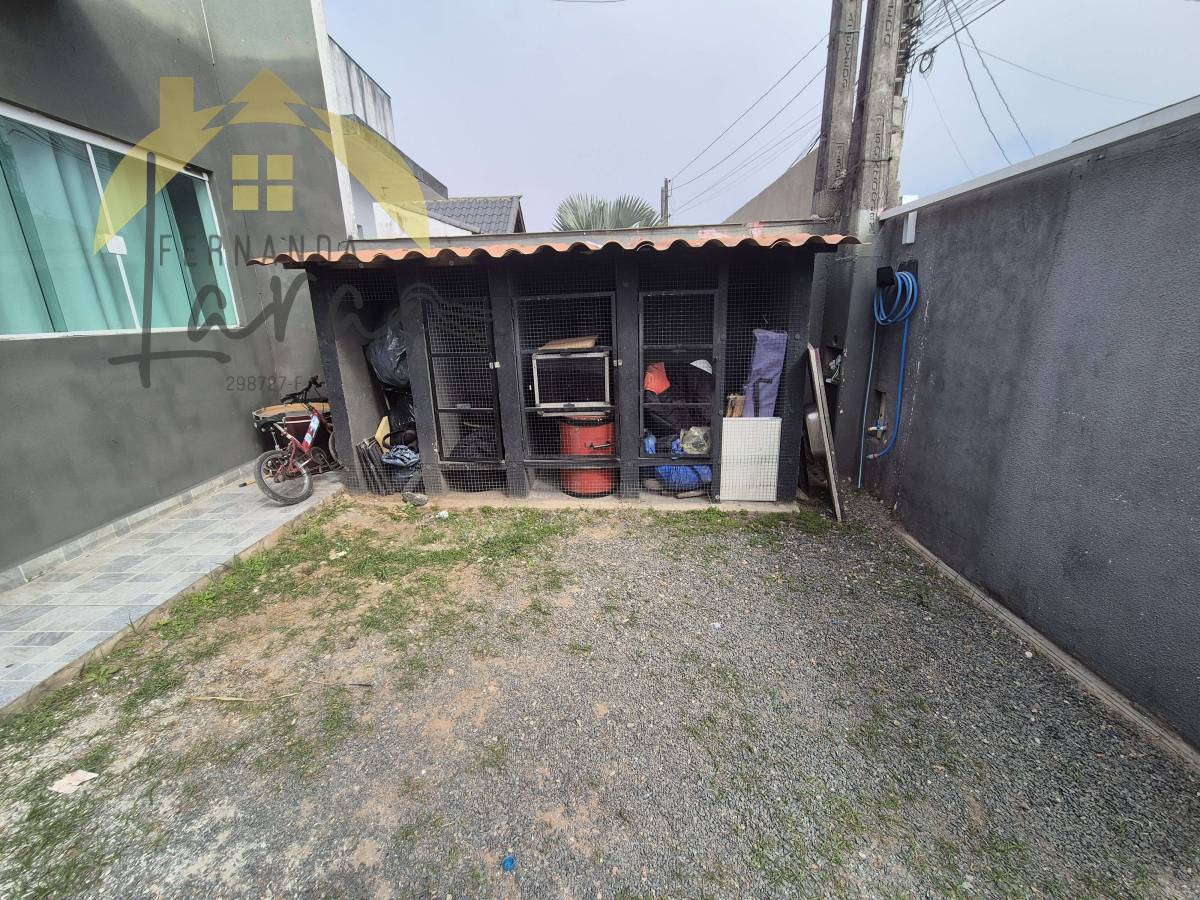 Casa à venda em Peruíbe, São João Batista II, com 3 quartos, 70m² - Fernanda Lara Corretora