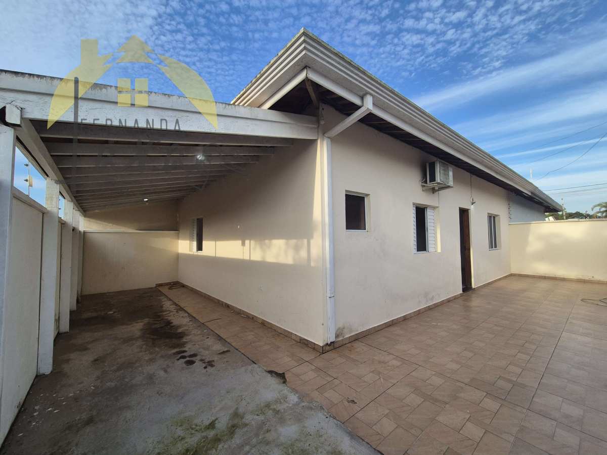 Casa à venda em Peruíbe, Sao José, com 2 quartos, 150m² - Fernanda Lara Corretora