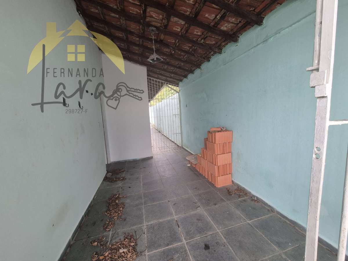 Casa à venda em Peruíbe, Stella Maris, com 2 quartos, 101m² - Fernanda Lara Corretora
