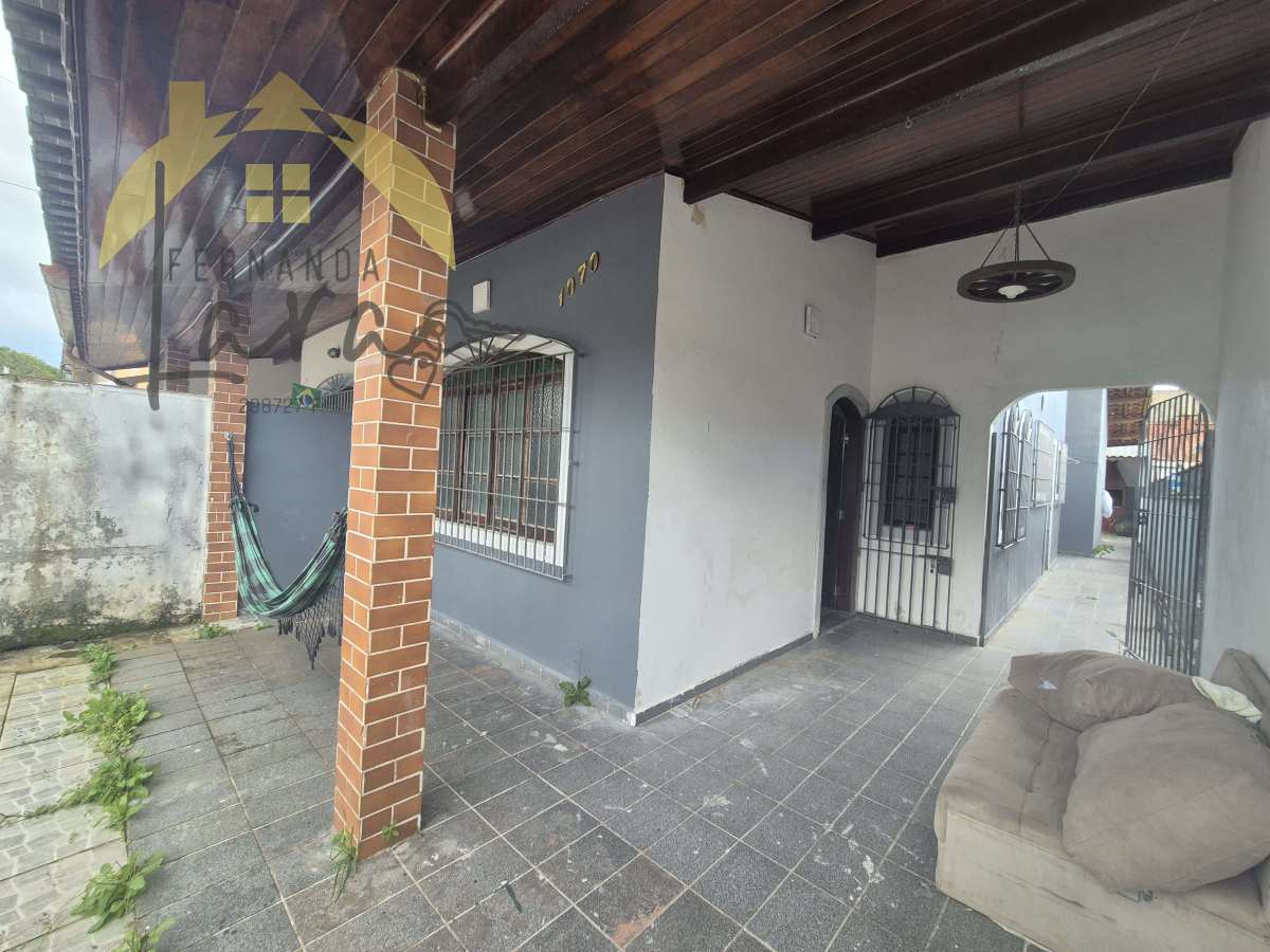Casa à venda em Peruíbe, Stella Maris, com 2 quartos, 118m² - Fernanda Lara Corretora