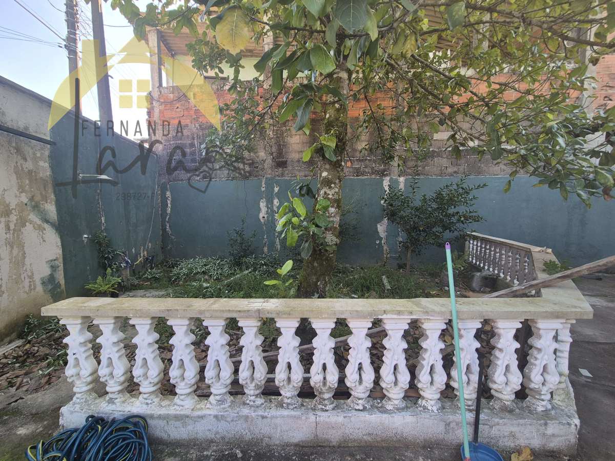 Casa à venda em Peruíbe, Vatrapuã, com 2 quartos, 100m² - Fernanda Lara Corretora