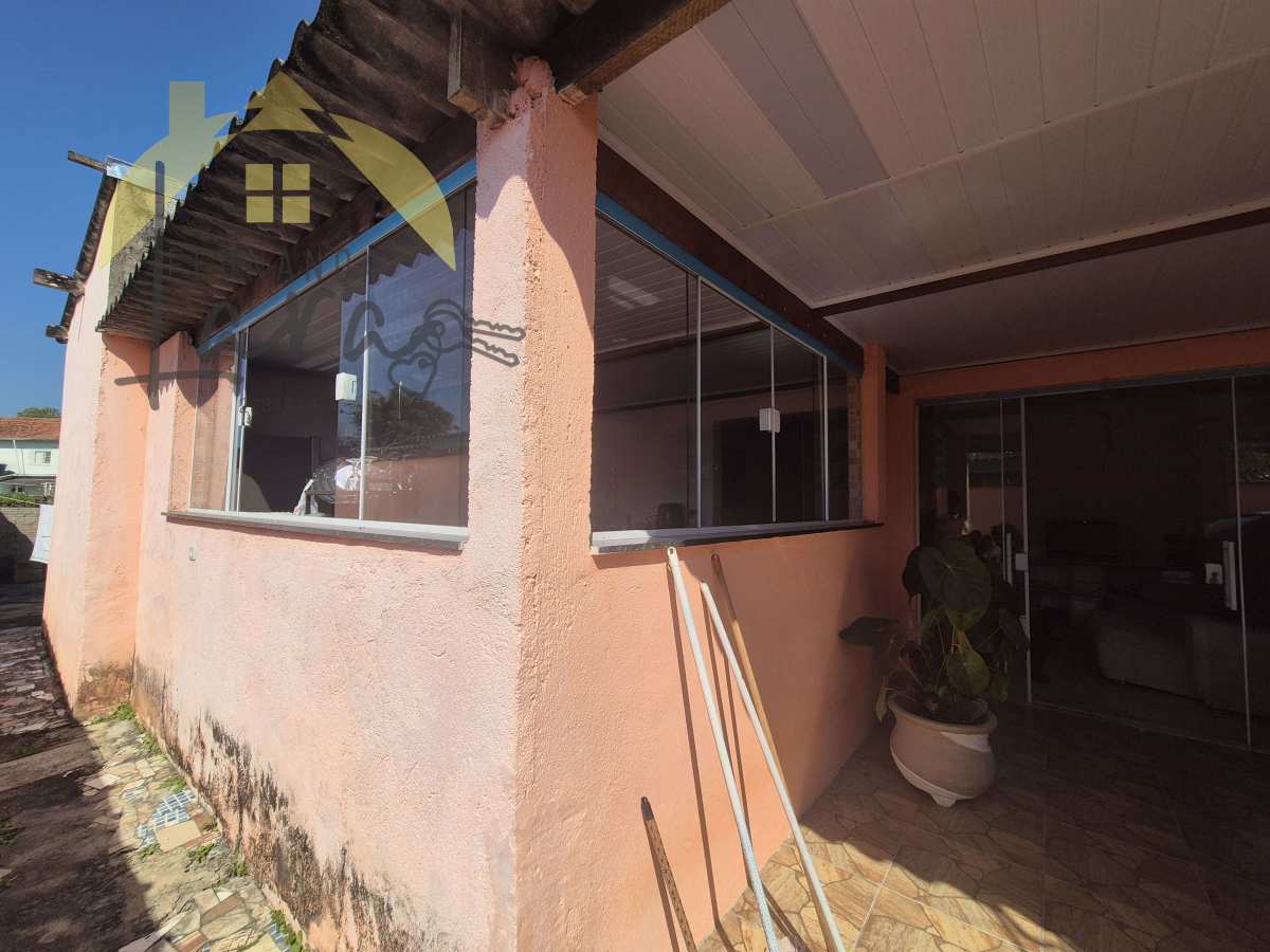 Casa à venda em Peruíbe, Vatrapuã, com 3 quartos, 130m² - Fernanda Lara Corretora