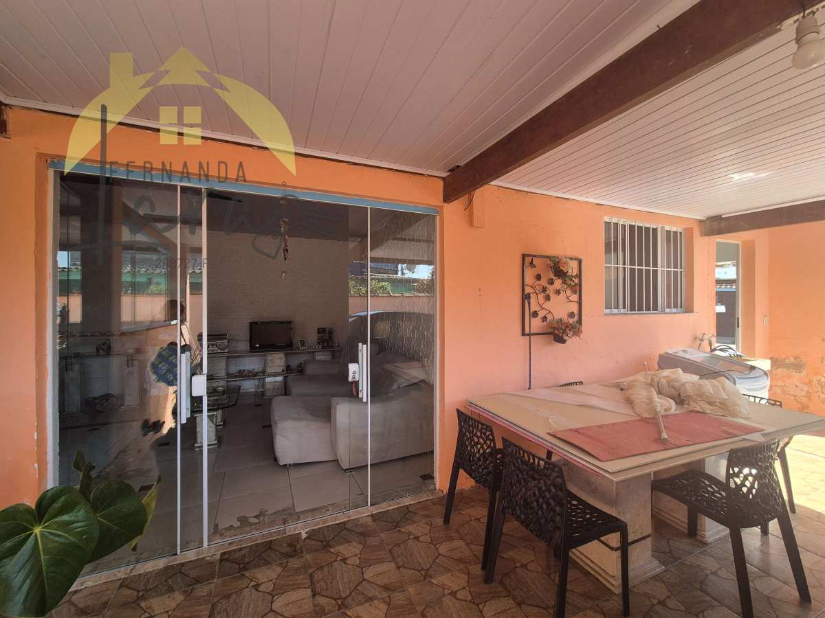 Casa à venda em Peruíbe, Vatrapuã, com 3 quartos, 130m² - Fernanda Lara Corretora