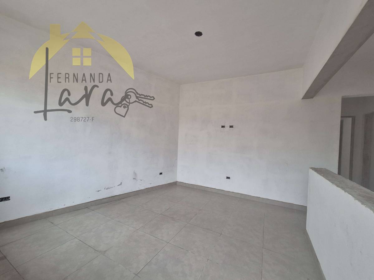 Casa à venda em Peruíbe, Vila Erminda, com 2 quartos, 68m² - Fernanda Lara Corretora