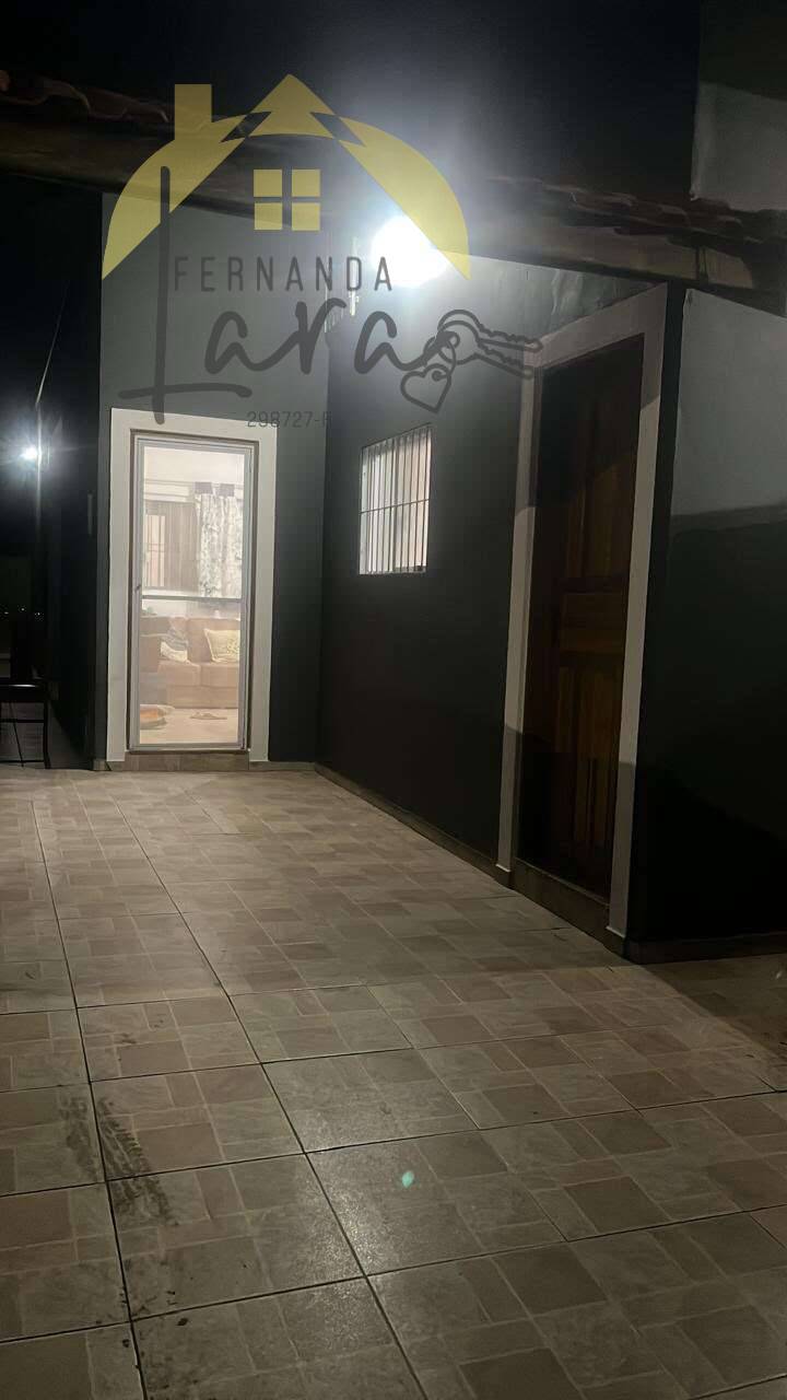 Casa à venda em Peruíbe, Vila erminda, com 2 quartos, 150m² - Fernanda Lara Corretora