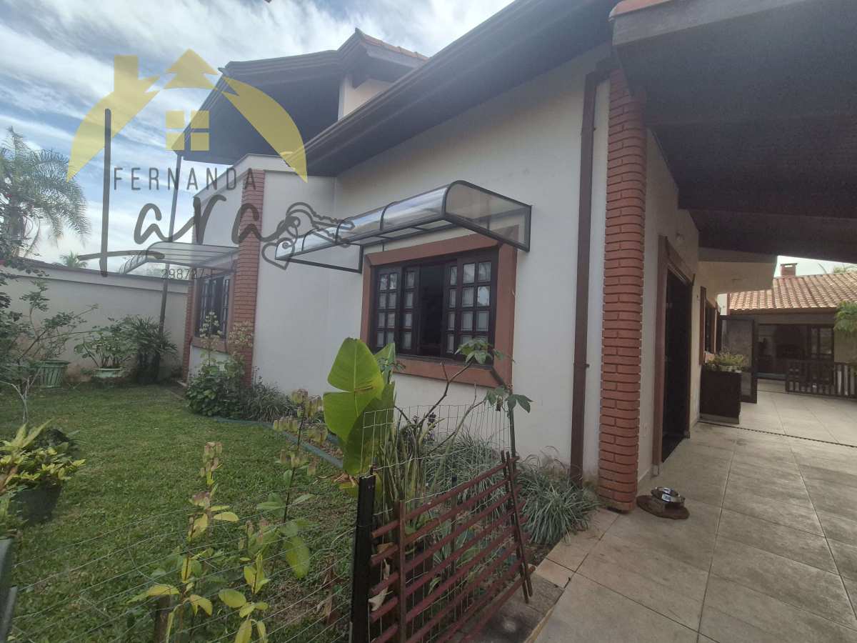 Sobrado à venda em Peruíbe, Sao Jose Lado praia, com 4 quartos, 270,02m² - Fernanda Lara Corretora