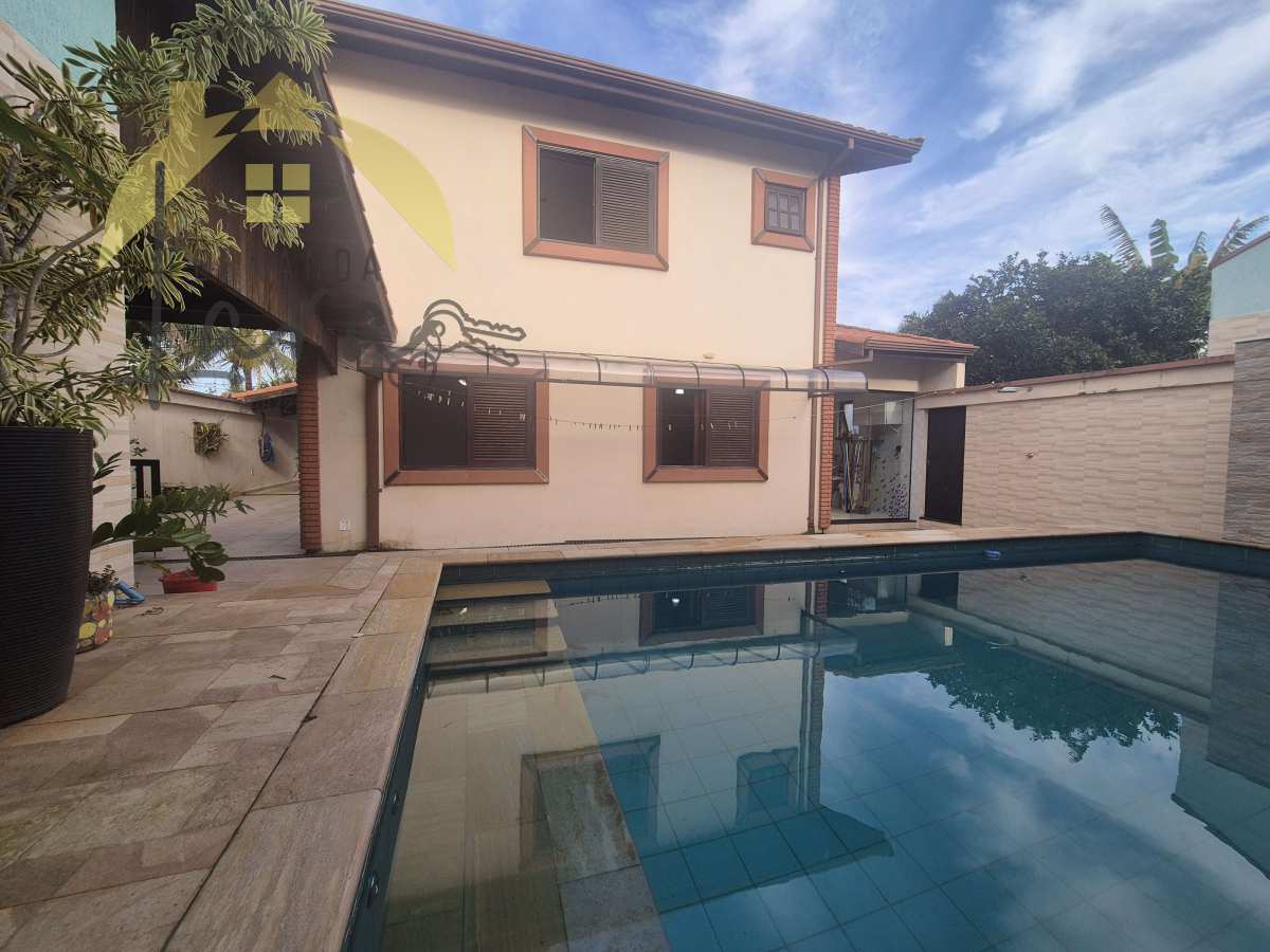 Sobrado à venda em Peruíbe, Sao Jose Lado praia, com 4 quartos, 270,02m² - Fernanda Lara Corretora