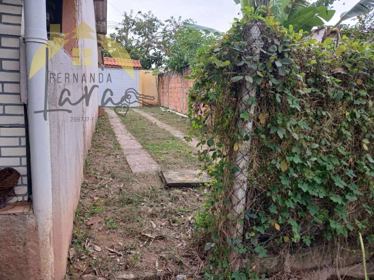 Casa à venda em Peruíbe, Jardim Quiles, com 2 quartos, 50m²