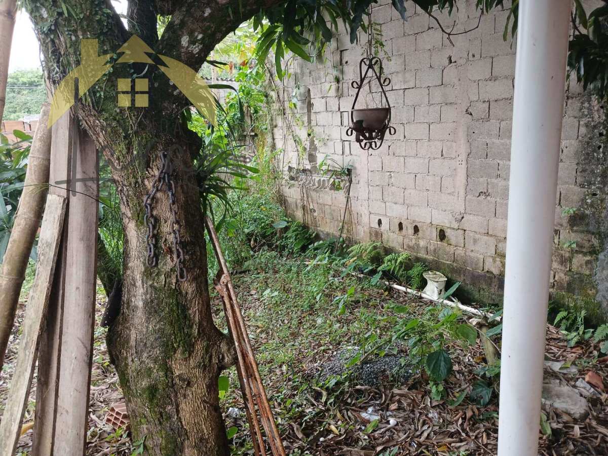 Casa à venda em Peruíbe, Jardim Quiles, com 2 quartos, 50m²