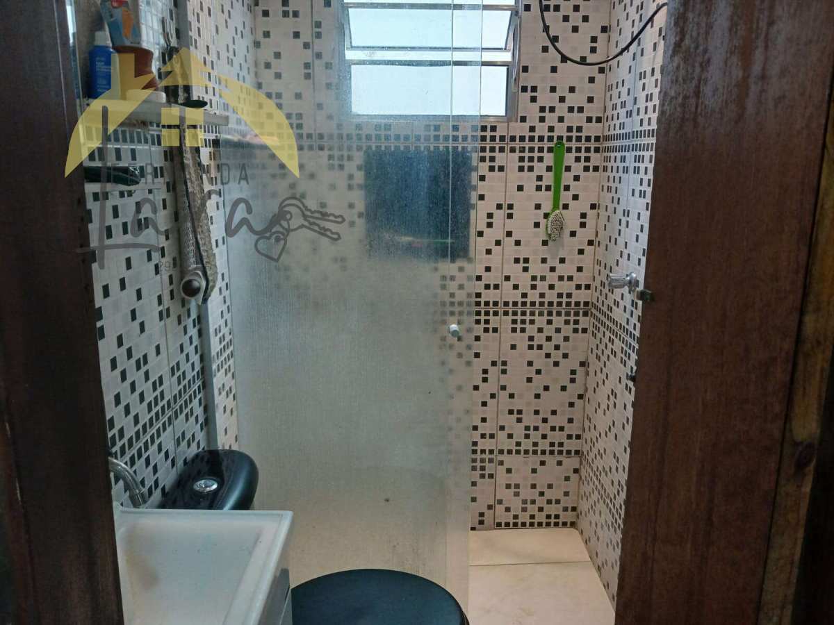 Casa à venda em Peruíbe, Jardim Quiles, com 2 quartos, 50m²