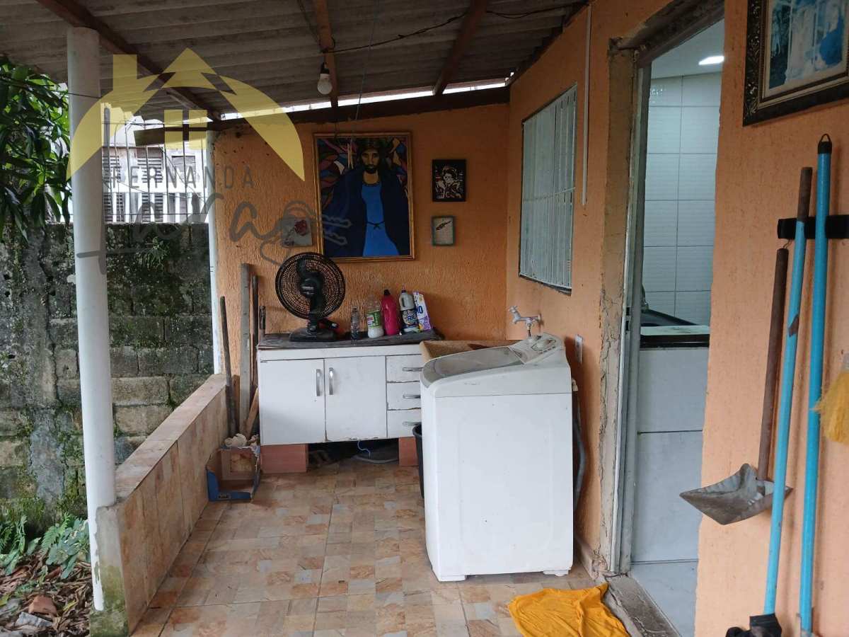 Casa à venda em Peruíbe, Jardim Quiles, com 2 quartos, 50m²