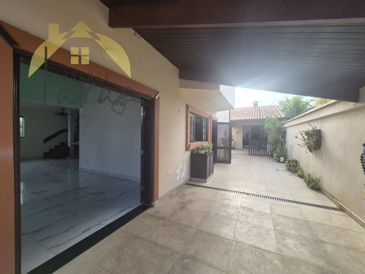 Sobrado à venda em Peruíbe, Sao Jose Lado praia, com 4 quartos, 270,02m²