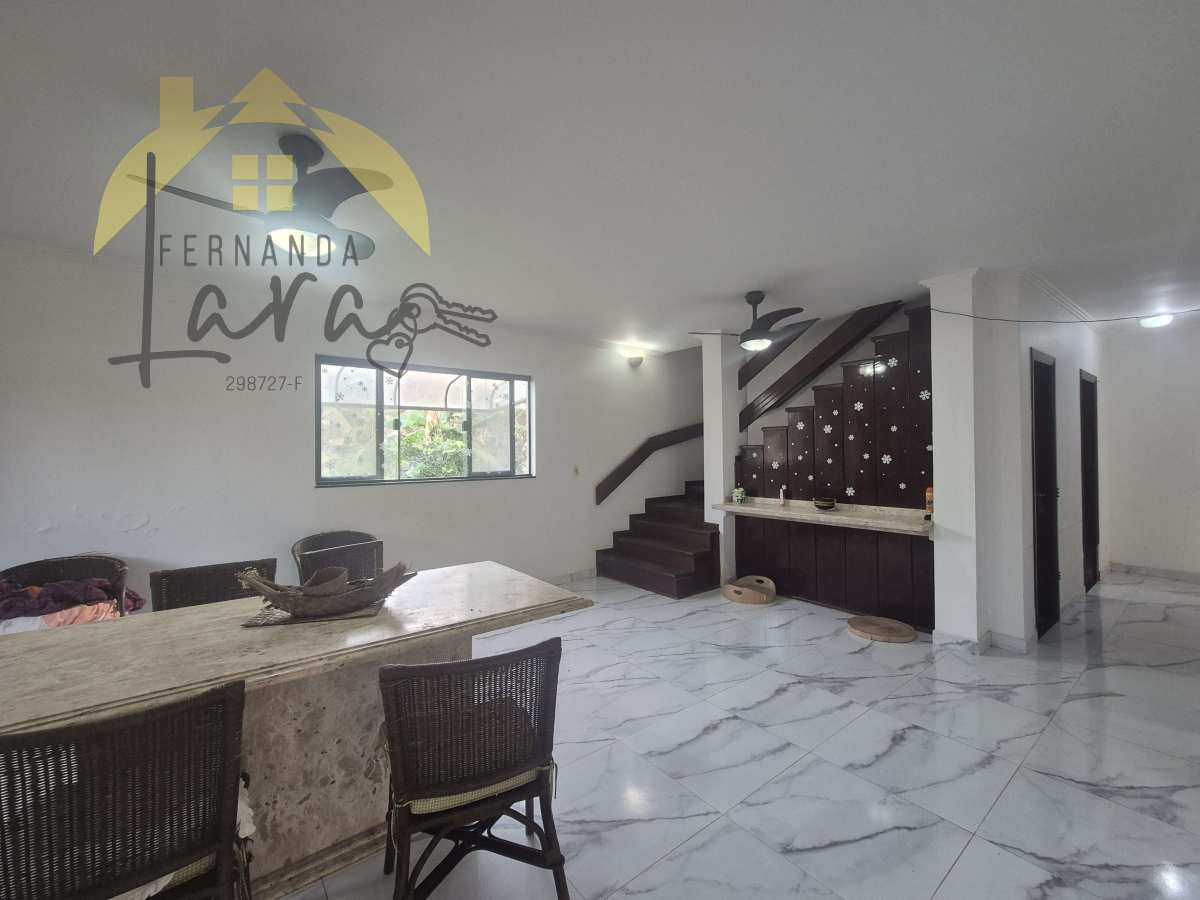 Sobrado à venda em Peruíbe, Sao Jose Lado praia, com 4 quartos, 270,02m²