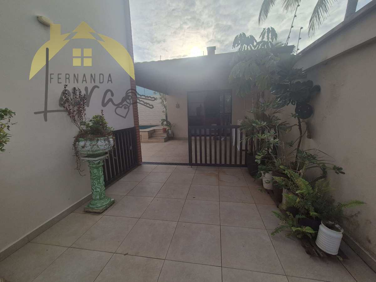 Sobrado à venda em Peruíbe, Sao Jose Lado praia, com 4 quartos, 270,02m²