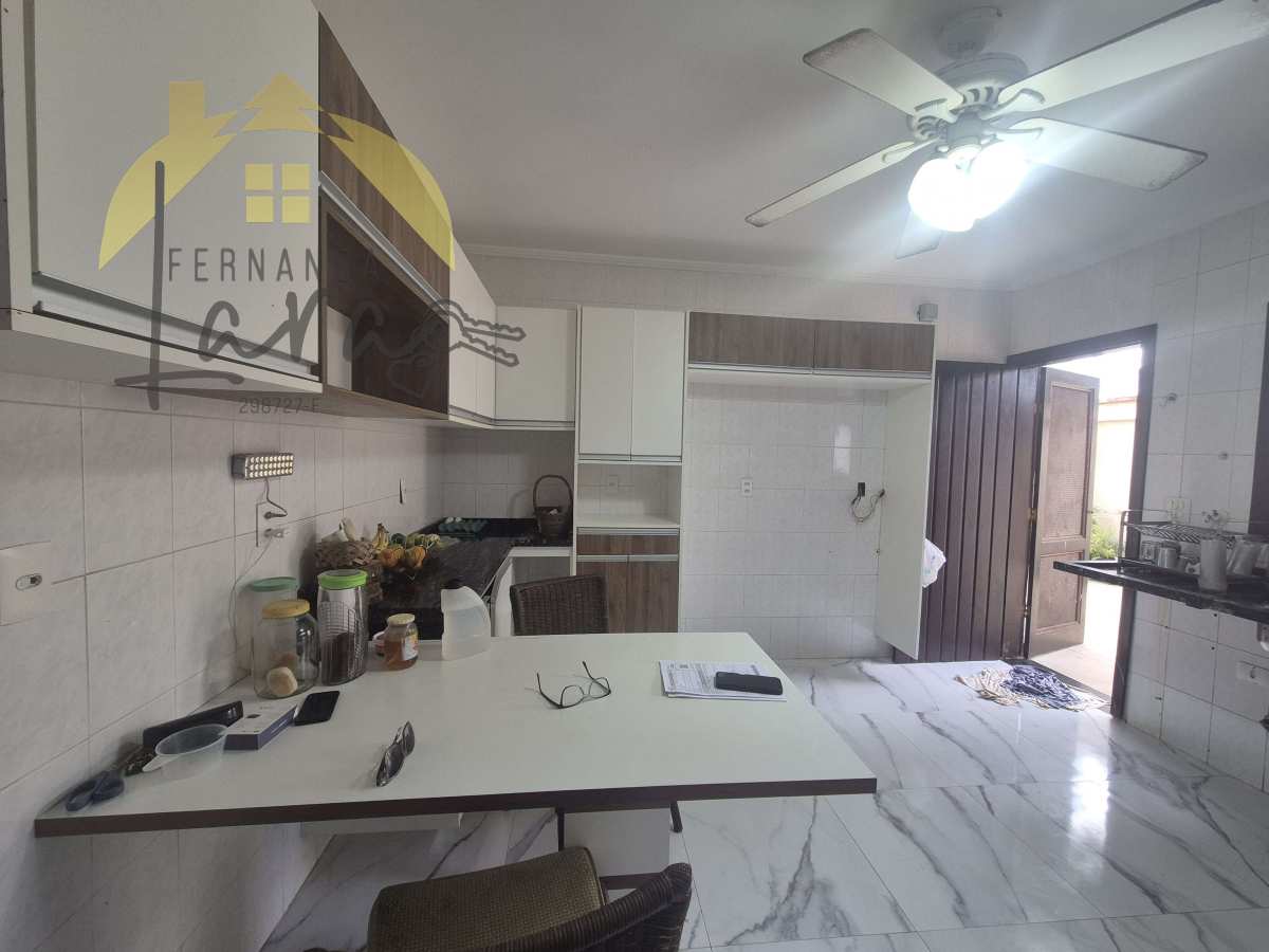 Sobrado à venda em Peruíbe, Sao Jose Lado praia, com 4 quartos, 270,02m²
